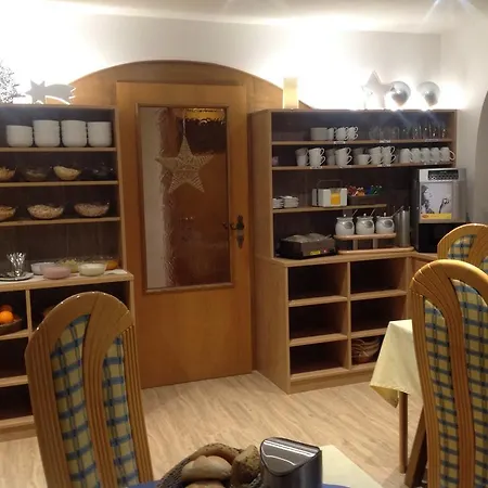 Penzion Garni Lais 3*