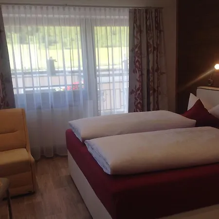 Konukevi Garni Lais 3*